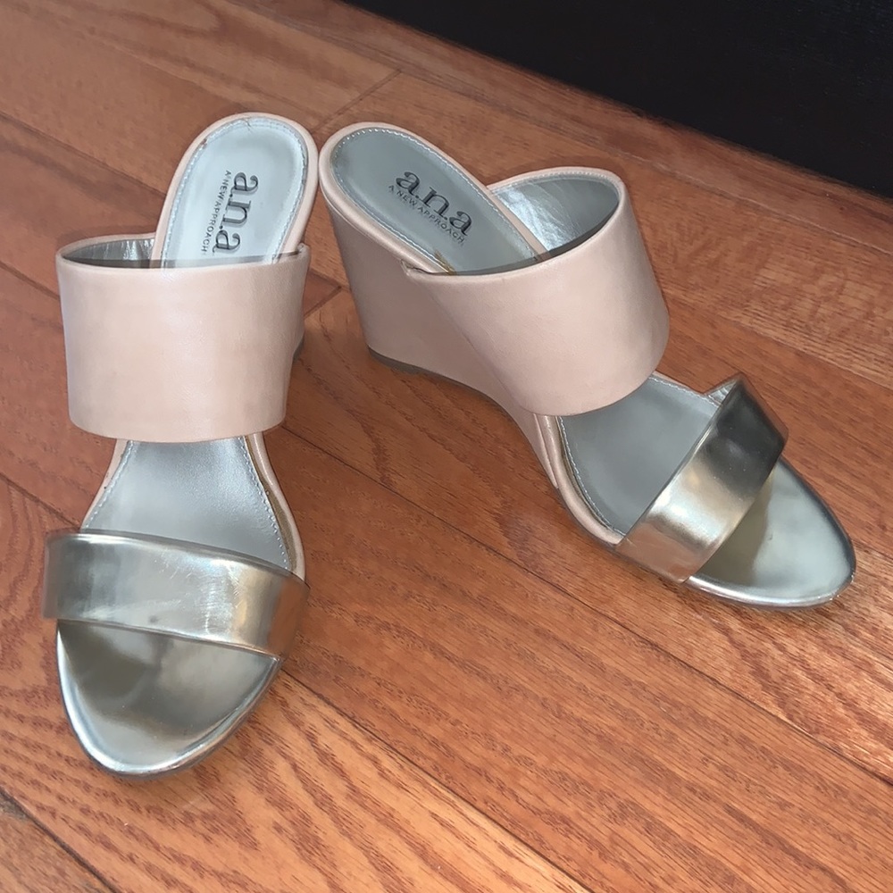 a.n.a., a new approach sandal wedge
